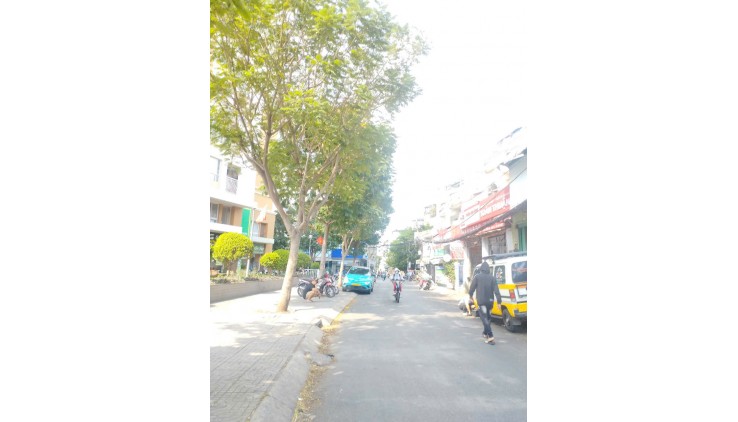 Bán Nhà Khuông Việt - HXH 8m Kinh Doanh - 4 tầng Ngay Đầm Sen